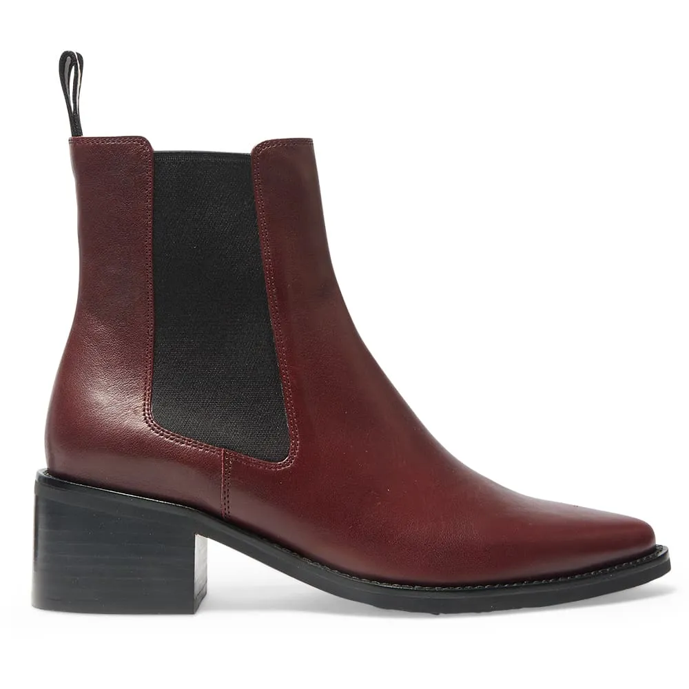 Federal Boot in Wine Glove Leather