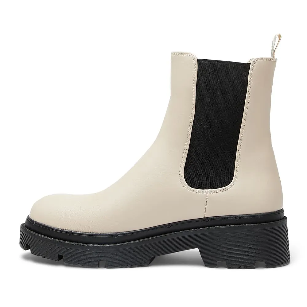 Hale Boot in Bone/black Smooth