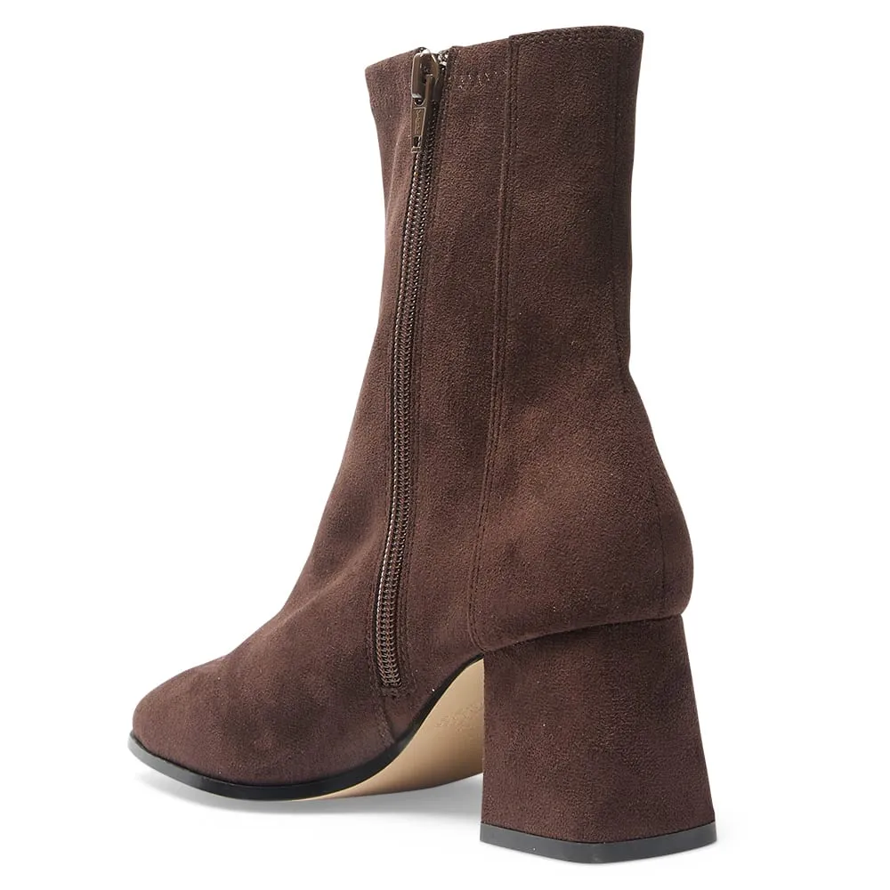 Hampton Boot in Chocolate Suede Stretch Suede