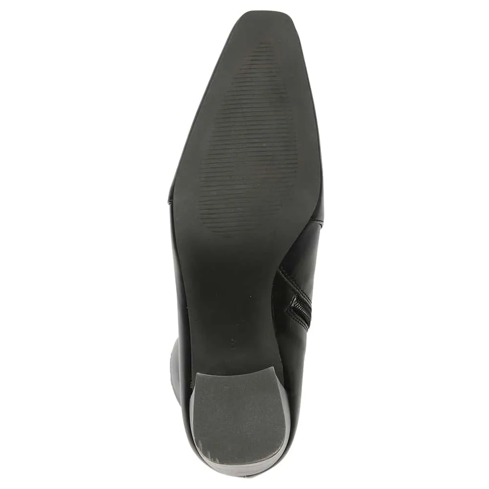 Nitro Boot in Black Smooth